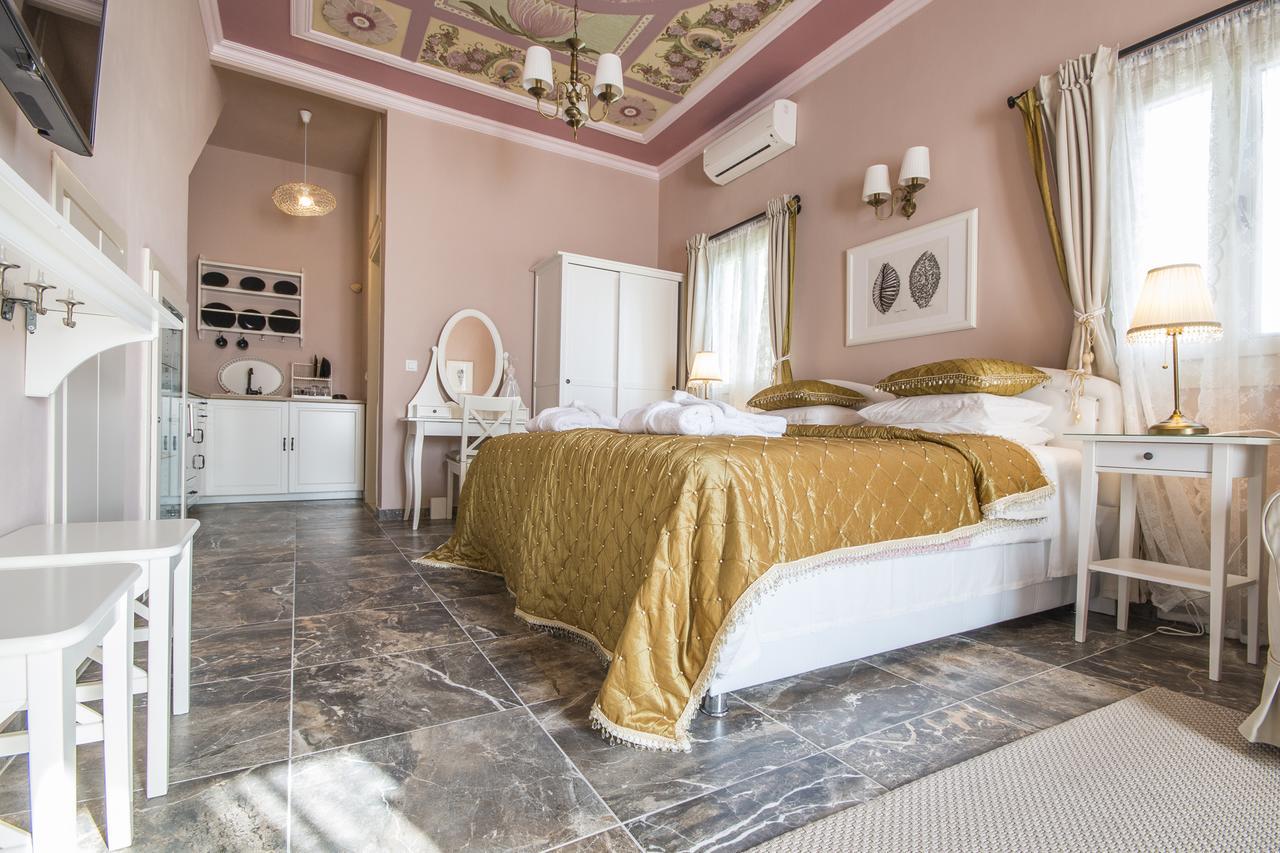 Symi Nautilus Luxury Suites Екстериор снимка