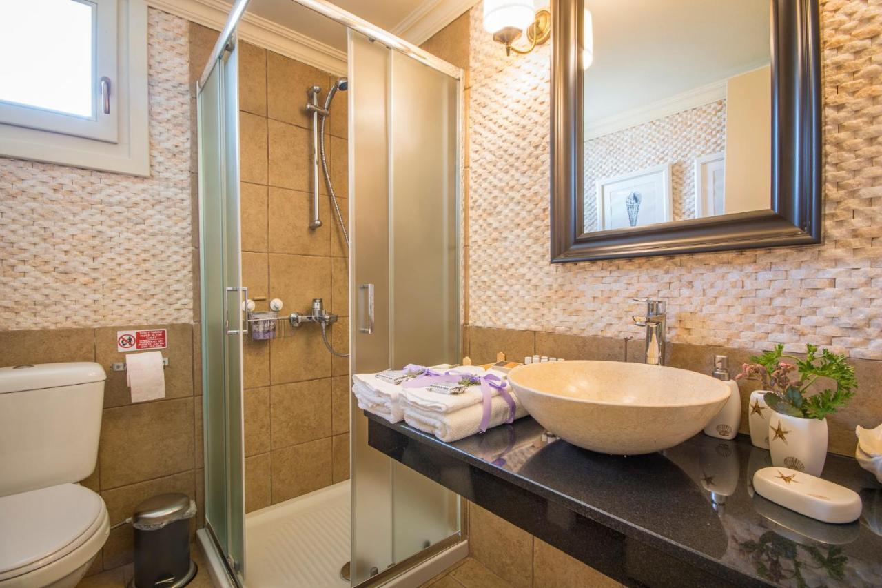 Symi Nautilus Luxury Suites Екстериор снимка